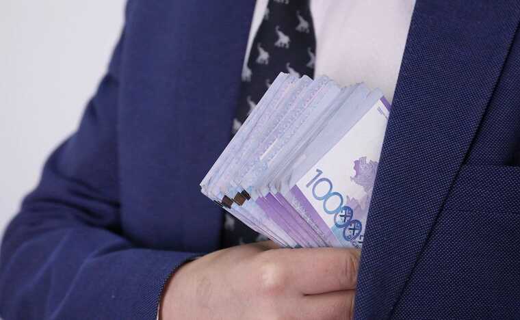 Кража зерна на 160 миллионов: бывший директор хлебных баз стал фигурантом дела